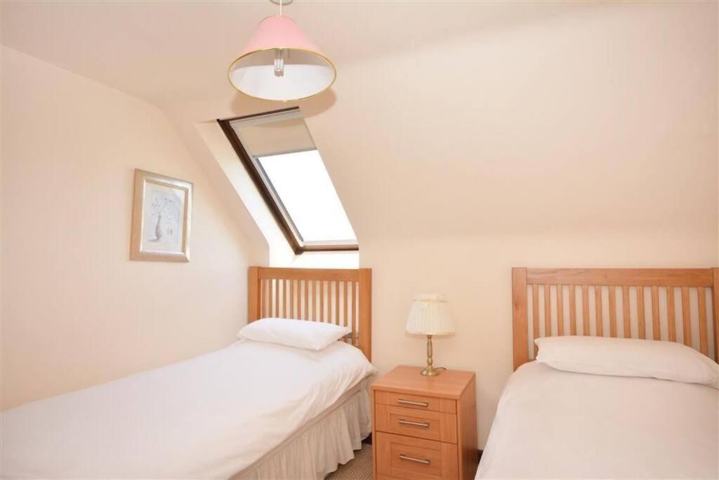 Direct Beach Access! Top Floor Apartment Перънпорт Екстериор снимка